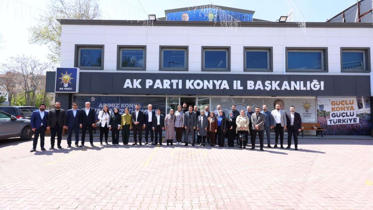 AK Parti Konya Teşkilatı Bozkır’a çıkarma yaptı 9